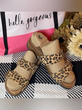 Earth Origins Leopard-Print Double Strap Slide Sandals - Tan/Black